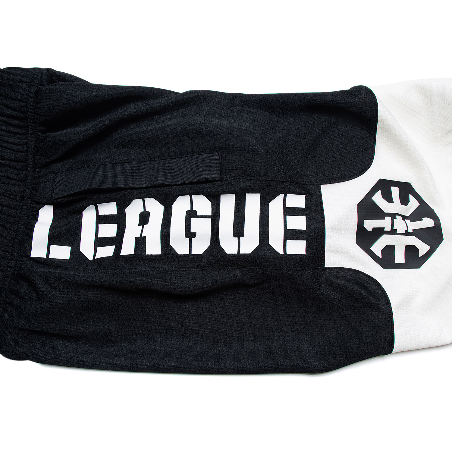 Unisex Basketball-Short "Anti-Warrior" Badfive BIG Black-White - AAPT045-1 5XL = 4XL EU