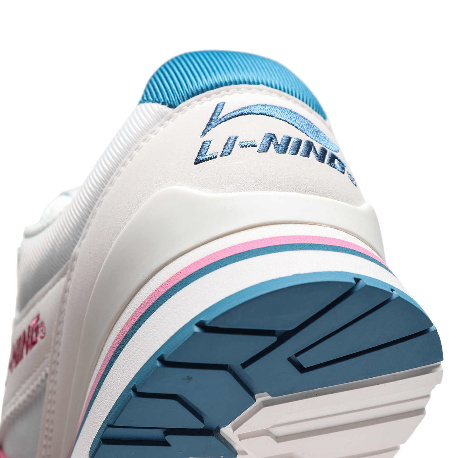 Damen Sneaker Classic 001 weiß - AGCQ088-1 Gr.40 1/3 -US 9